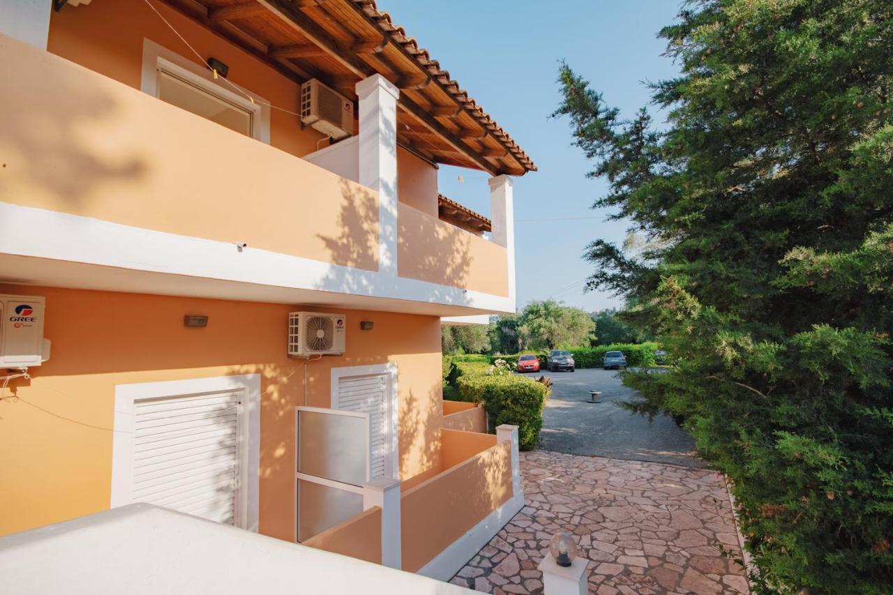 Villa Rosa Apartments 고우비아 외부 사진