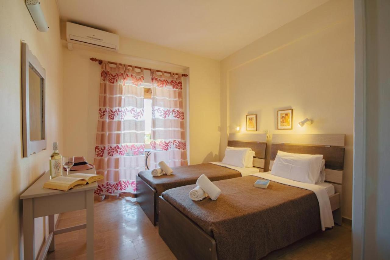 Villa Rosa Apartments 고우비아 외부 사진