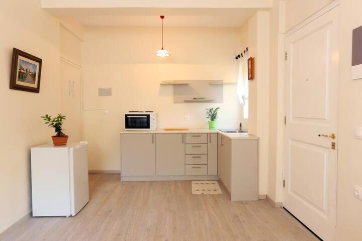 Villa Rosa Apartments 고우비아 외부 사진
